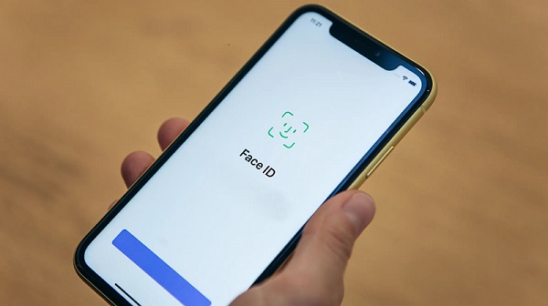 Face ID trên iPhone giúp tăng khả năng bảo mật cho điện thoại