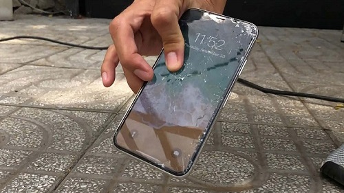 iPhone bị rơi rớt mạnh sẽ khiến Face ID bị hư hỏng