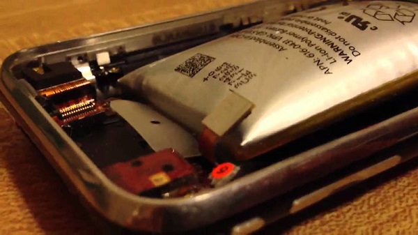 Cách nhận biết pin iPhone bị phồng