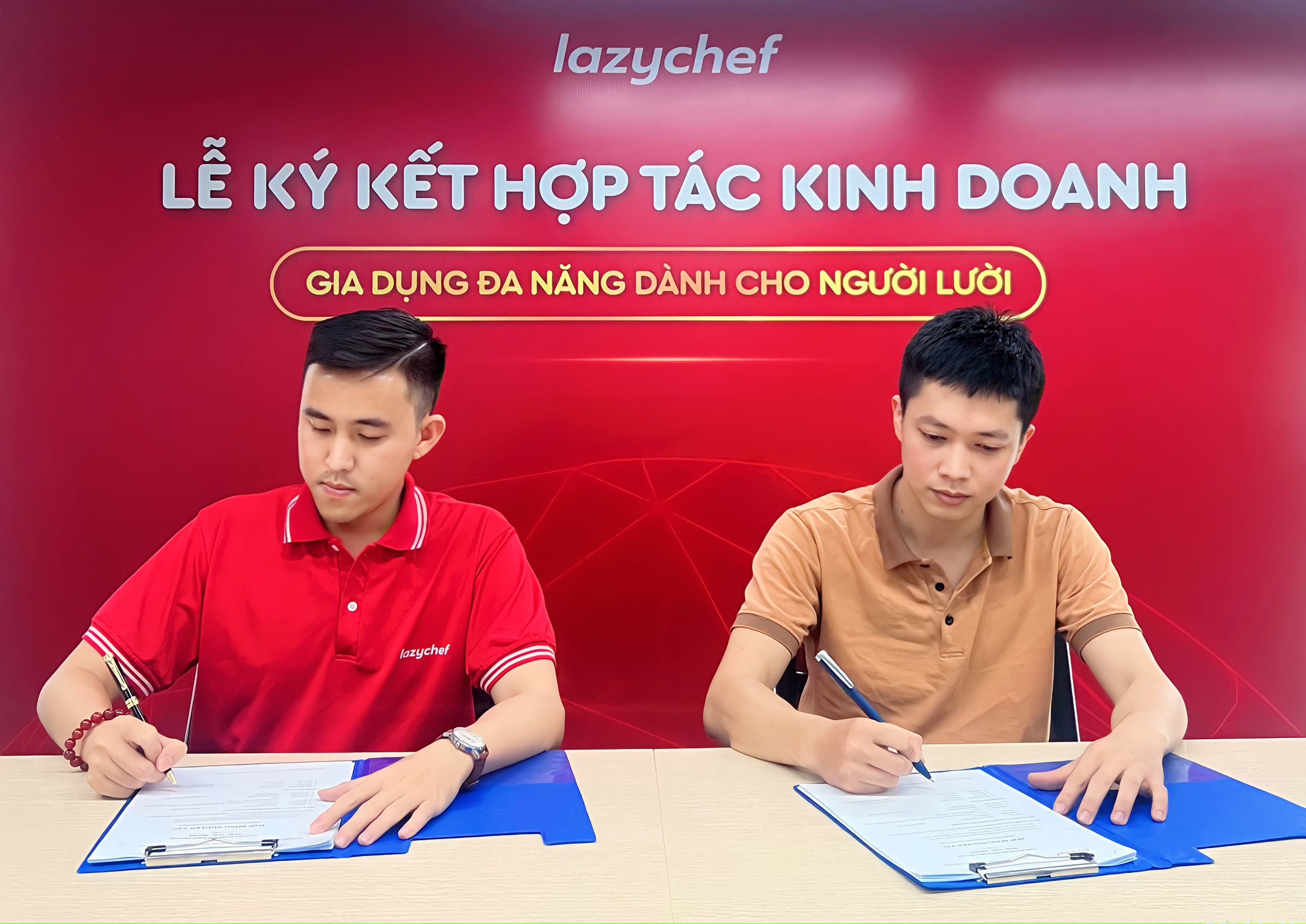 LỄ KÍ KẾT HỢP TÁC KINH DOANH CỦA LAZYCHEF VỚI QUÝ ĐỐI TÁC PH N PHỐI