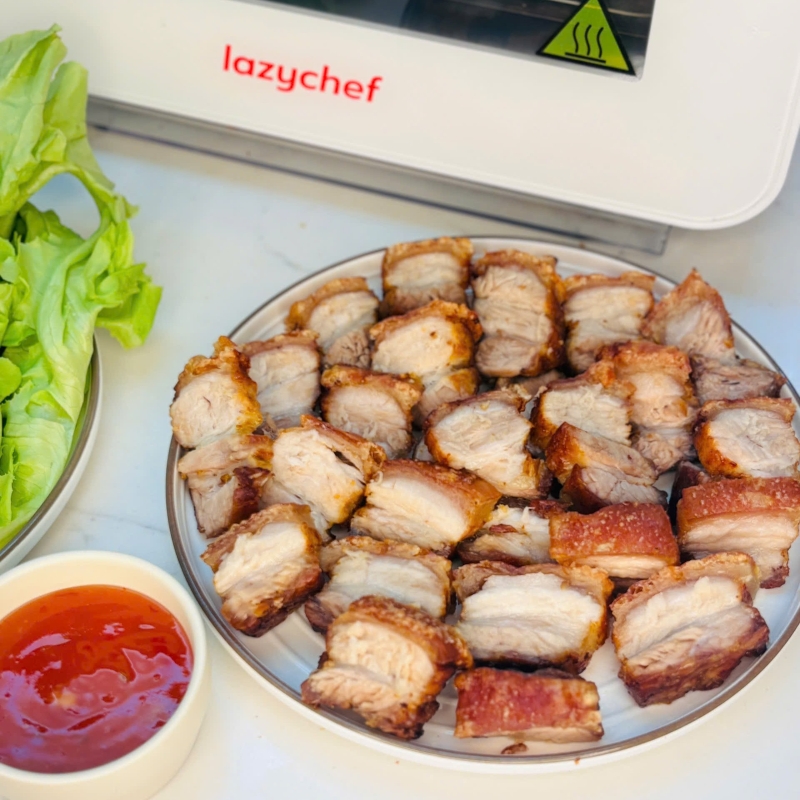 Mách bạn 4 bước làm heo quay giòn bì, mọng nước bằng nồi chiên hơi nước đơn giản tại nhà