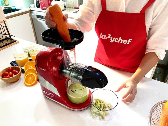 Ép rau xanh, ép củ quả kiệt nước với máy ép chậm trục ngang LazyChef