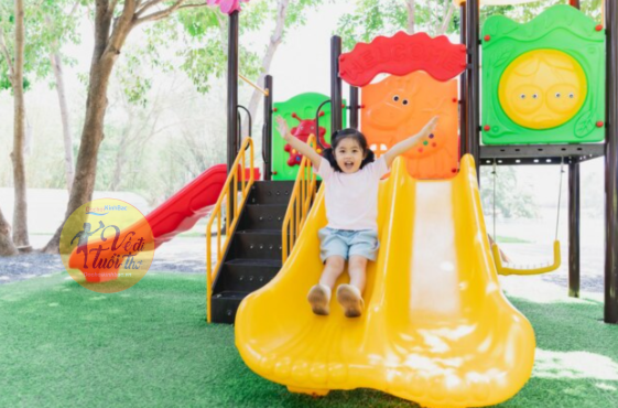 Chọn mua đồ chơi ngoài trời phù hợp độ tuổi cho bé – Không khó nếu biết cách!