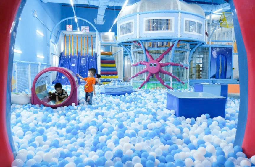 Mô Hình Nhà Bóng Kinh Doanh: Giải Pháp Khởi Nghiệp An Toàn Và Hiệu Quả