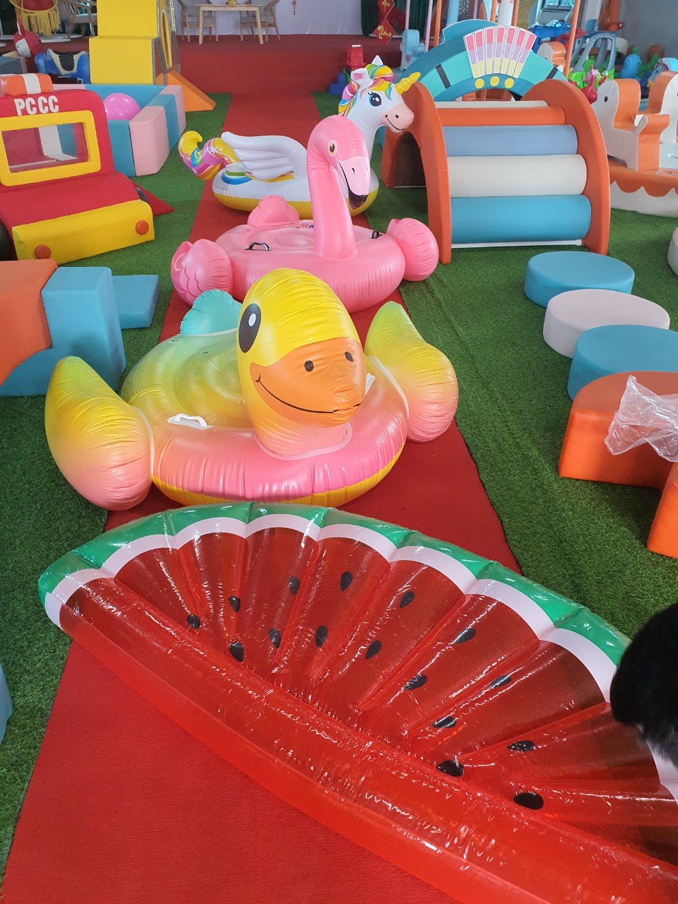 Bể bơi phao cho bé