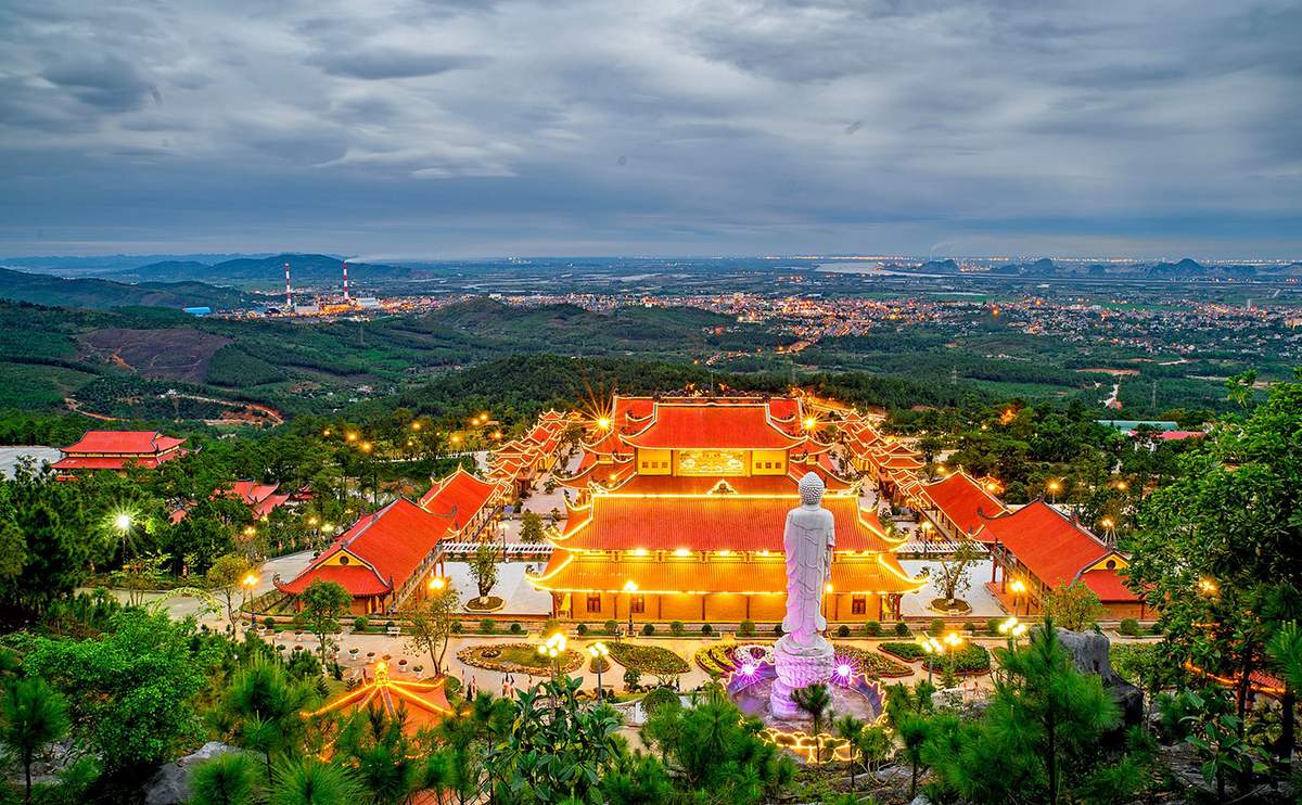 5 Lời Thỉnh Cầu Linh Ứng Nhất Tại Chùa Ba Vàng (Quảng Ninh) – Chốn Thiêng Cầu An, Tài Lộc và Hạnh Phúc