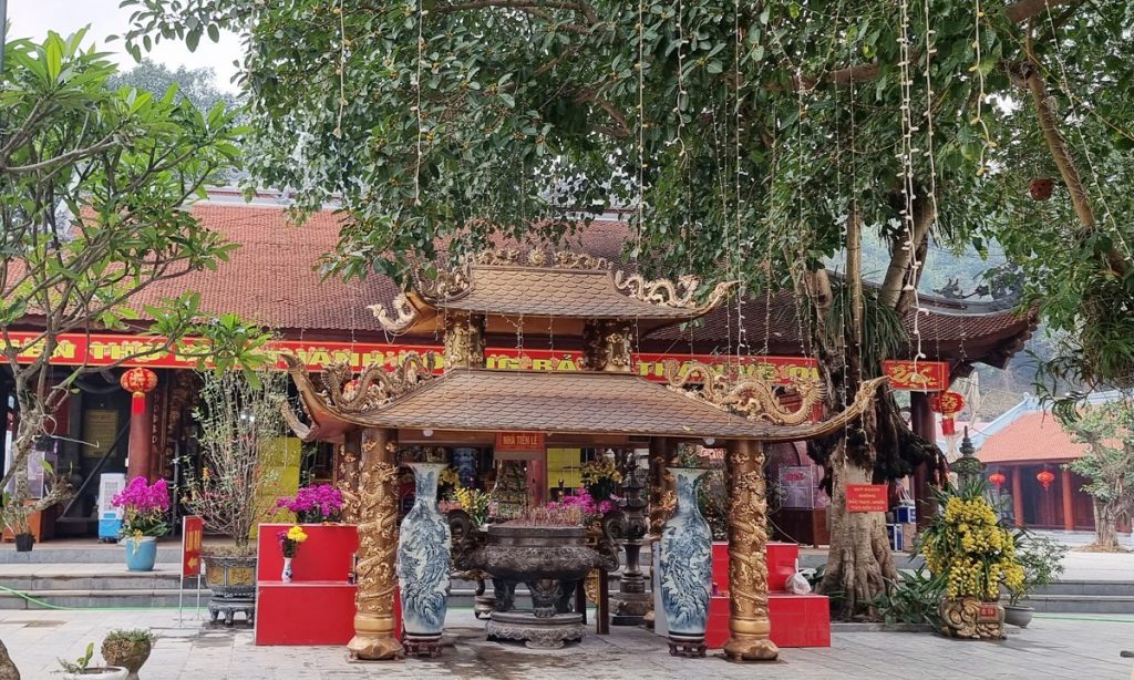 5 Lời Thỉnh Cầu Linh Ứng Nhất Tại Đền Bảo Hà Ông Hoàng Bảy – Nơi Tìm Đến Tài Lộc và Bình An