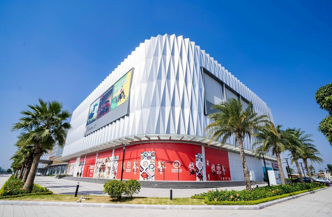 Khám Phá Vincom Mega Mall Ocean Park – Thiên đường mua sắm và giải trí bên biển hồ