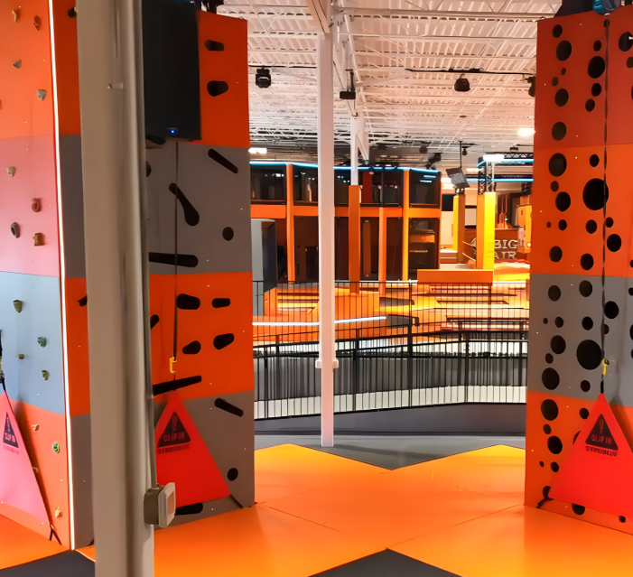 Leo núi nhân tạo trong nhà LNTNKB01_ Môn thể thao rèn luyện toàn diện cho mọi lứa tuổi