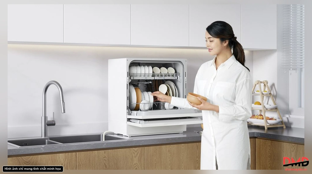 Máy rửa bát Panasonic NP-TH1WEVN