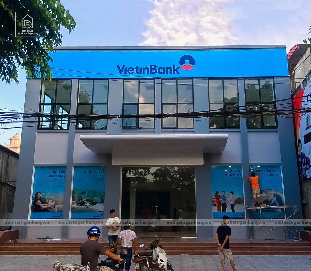 Nội thất, biển bảng quảng cáo theo tiêu chuẩn vật liệu 3M phòng giao dịch Vietinbank 5