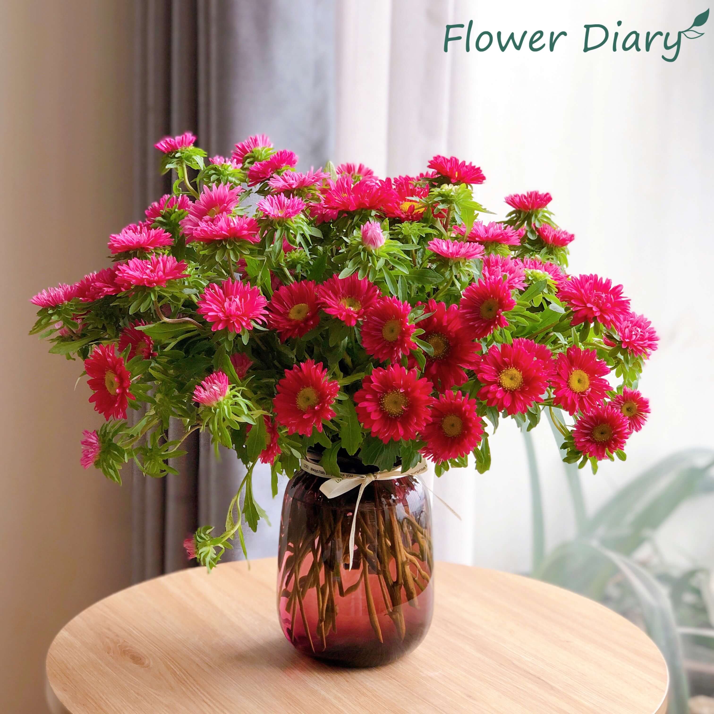 Bình cắm hoa thủy tinh màu M:10cm H:19cm