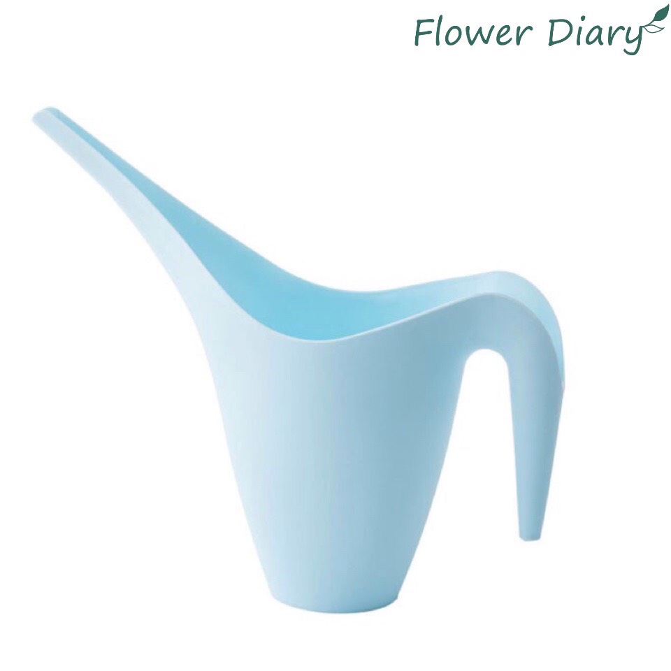 Bình nước có vòi dài thể tích 1L