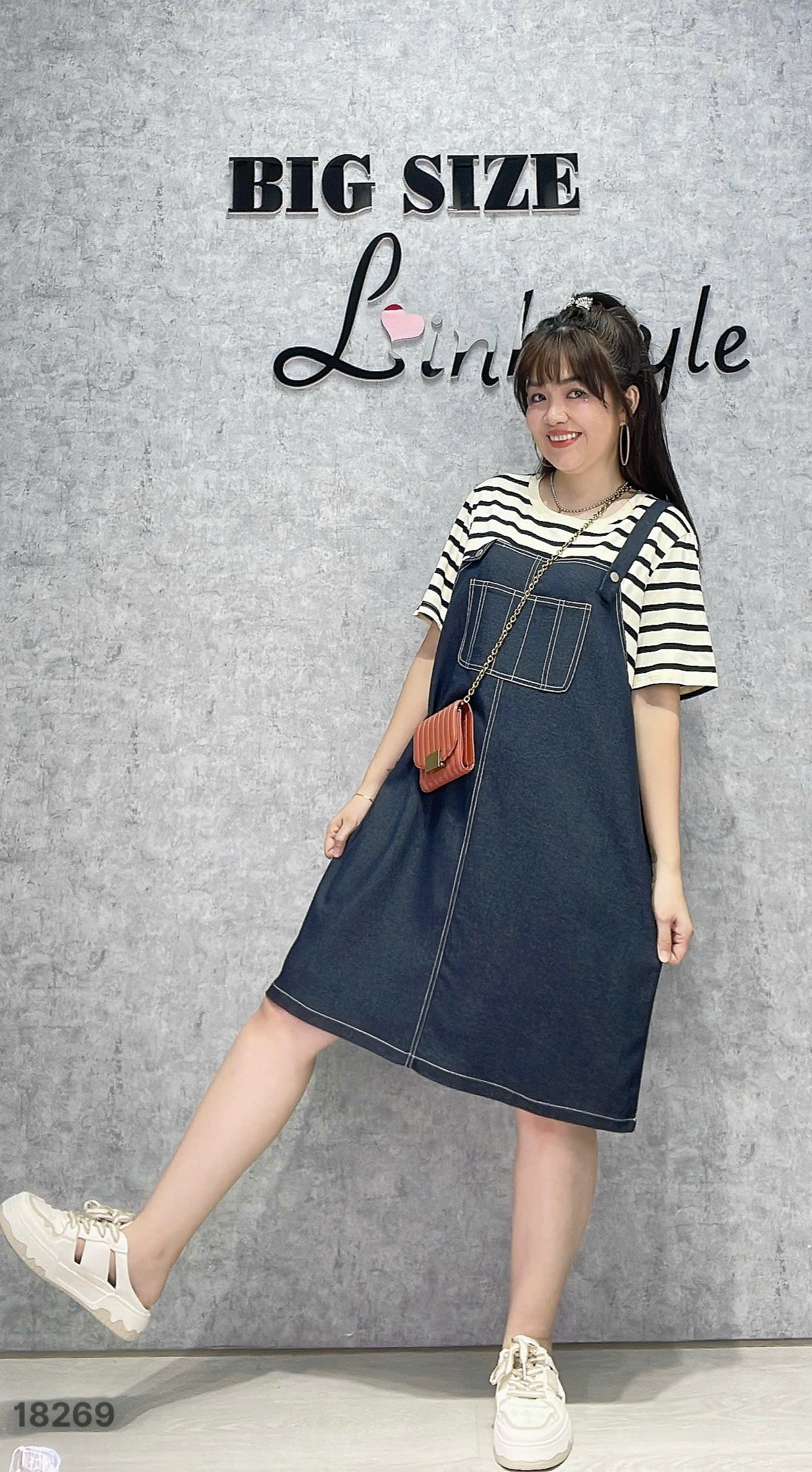 NEW.10-  18269 Đầm yếm 1b 00536 tay sọc