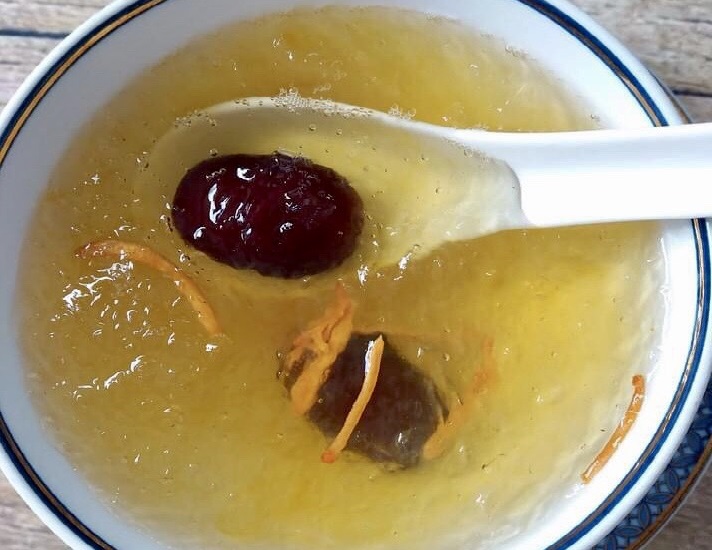 Cách chưng yến với Đông trùng hạ thảo