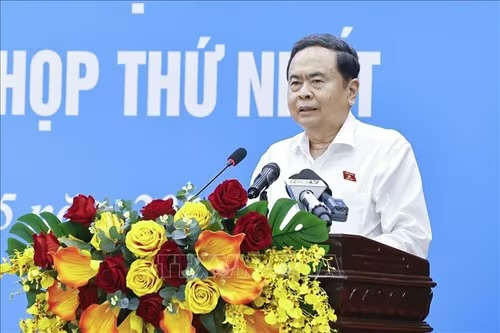 Chủ tịch Quốc hội Trần Thanh Mẫn: Sửa đổi toàn diện Luật Đất đai trong thời gian tới 04/5/2026 7 đăng lại 2618 liên quan Gốc