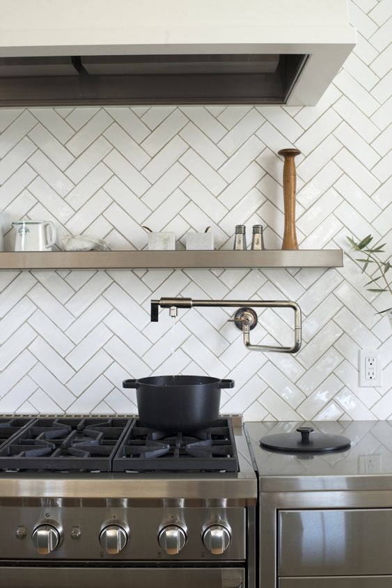 Decal bếp - Giải pháp tiết kiệm cho gian bếp
