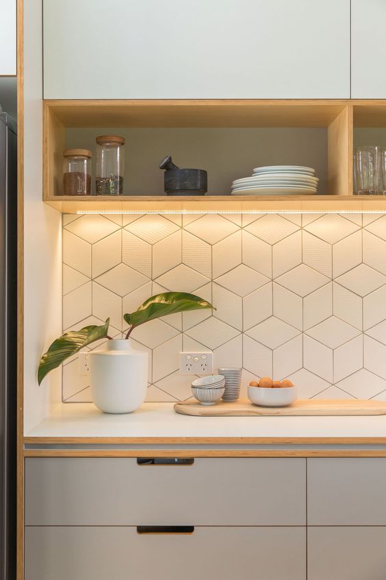 Cách làm sạch vết keo khi bóc decal