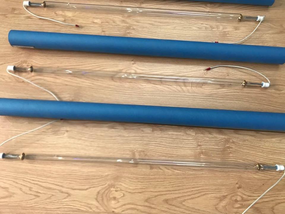 SỰ KHÁC NHAU GIỮA PHỦ UV VÀ VECNI THÔNG THƯỜNG