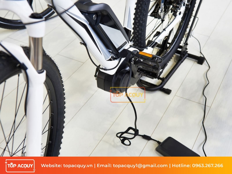 Làm sao để biết xe đạp điện đã sạc đầy? 5 Cách đơn giản