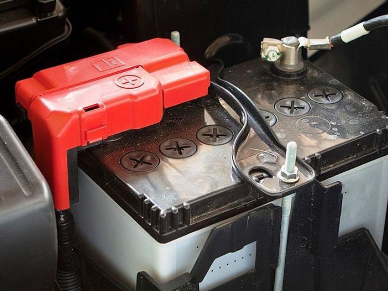 Có nên thay thế bình ắc quy dung lượng lớn hơn bình ắc quy tiêu chuẩn theo xe