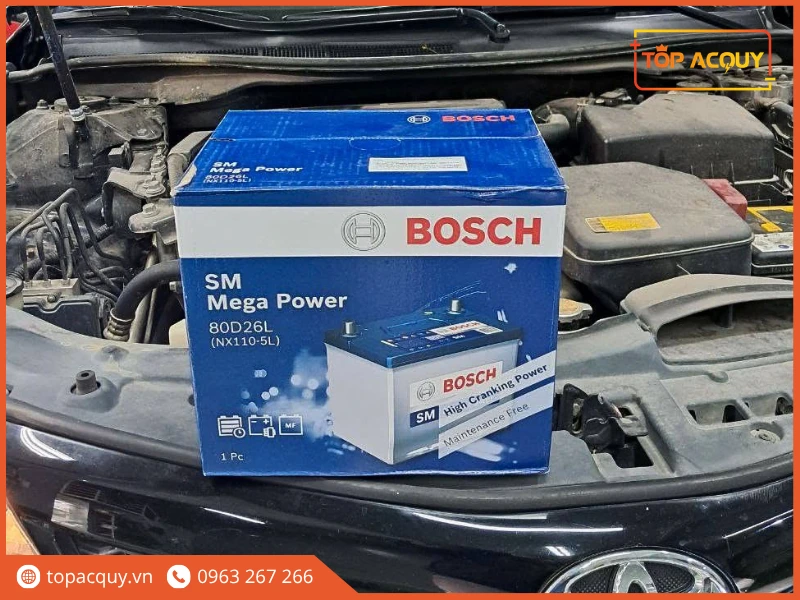 Thay lắp bình ắc quy Bosch 80D26L 12V 70Ah cho xe ô tô