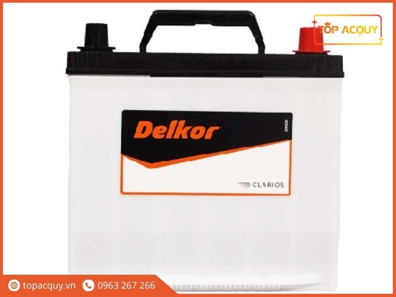 Kiểu dáng hiện đại tích hợp quai xách chắc chắn trên bình ắc quy khởi động Delkor 55D23L