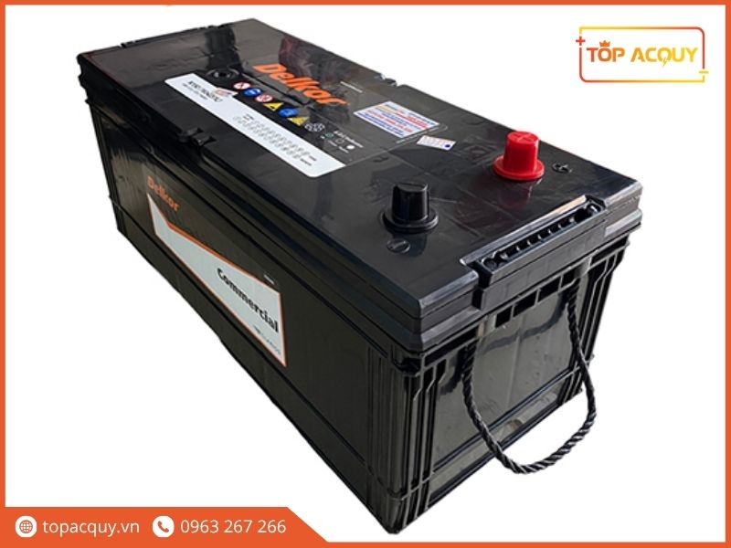 Thiết kế dây quai xách bện chắc chắn cùng chi tiết 2 cọc bình và mắt thần báo trạng thái trên nắp Delkor 145G51