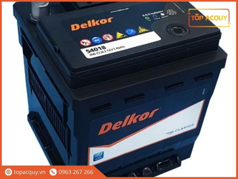 Thiết kế cọc chìm chống chập và thông số dòng khởi động trên nắp bình Delkor DIN40 54018 12V 40Ah