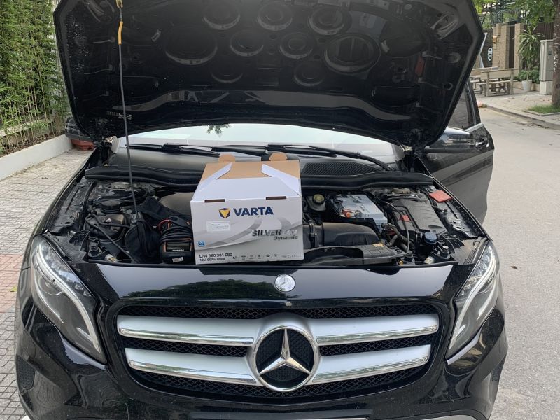 Ắc quy xe Mercedes ML350 Thông tin chi tiết và hướng dẫn thay thế