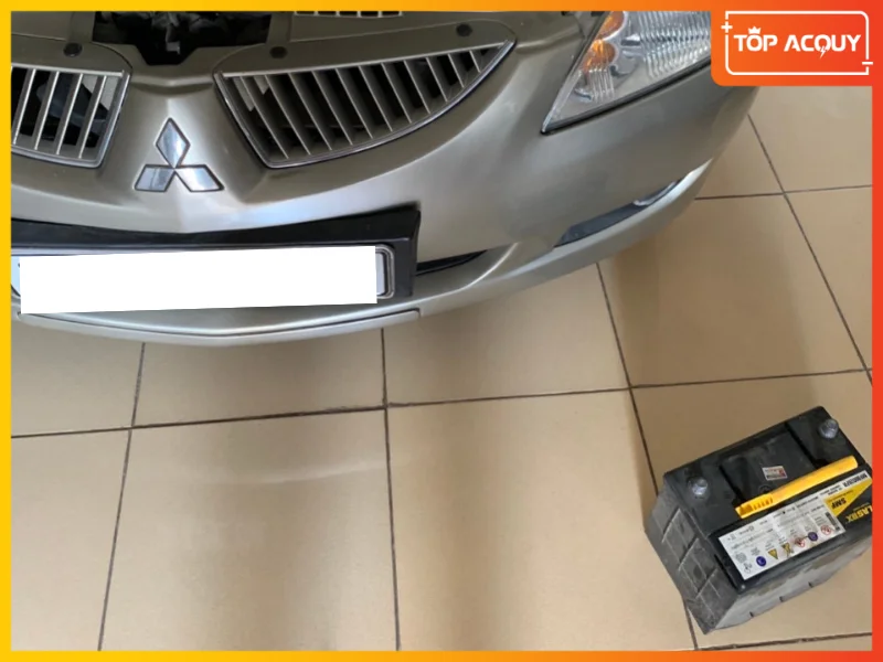 Dịch vụ kiểm tra và thay thế ắc quy tận nơi cho các dòng xe Mitsubishi Lancer tại Hà Nội của TOPACQUY