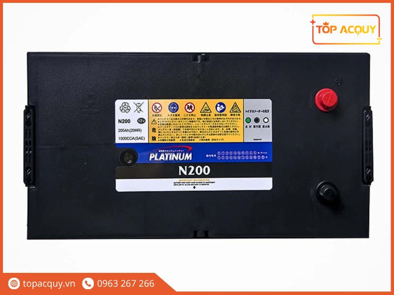 Mặt trên nắp bình ắc quy tải nặng Platinum hiển thị mắt thần quang học và tem hướng dẫn an toàn
