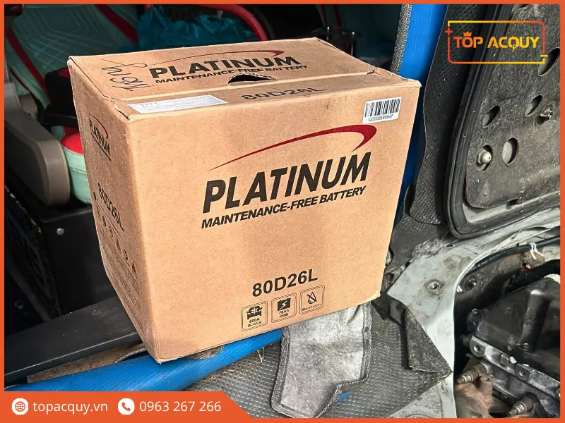 Thực tế thùng bình Platinum 80D26L trong quá trình cứu hộ thay thế tận nơi cho phương tiện