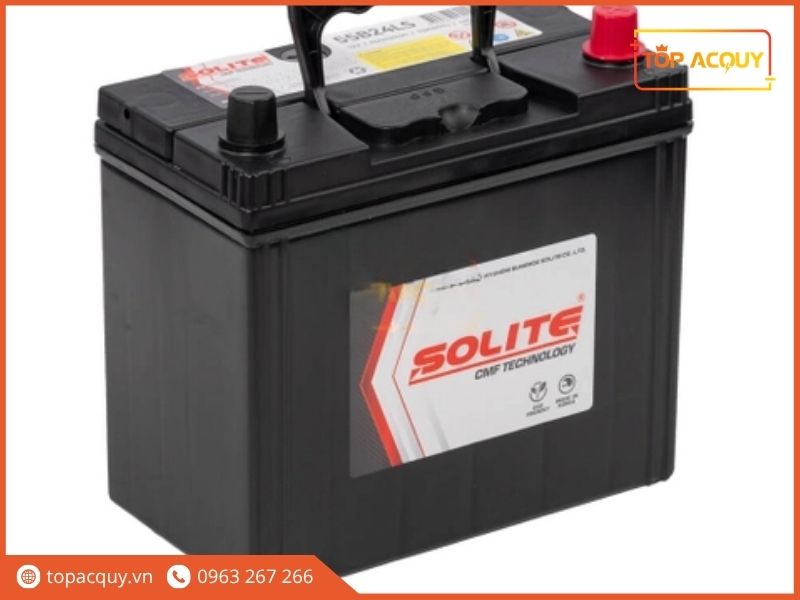 Cận cảnh khối bình ắc quy Solite CMF Technology chịu tải chuyên dụng