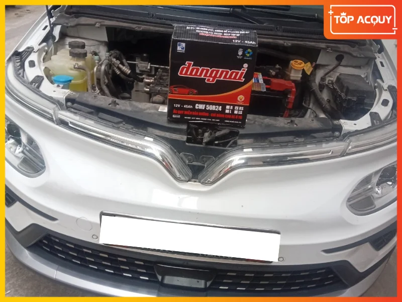 Topacquy thay thế ắc quy 12V cho xe VinFast VF e34, cam kết hàng chính hãng date mới