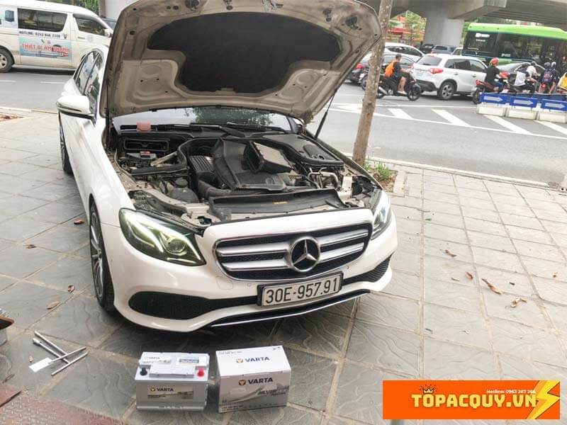 Thay bình ắc quy cho xe Mercedes E250