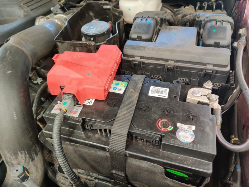 Ắc Quy Xe Mitsubishi Grunder Thông số kỹ thuật, giá cả và các lời khuyên về thay thế và bảo dưỡng