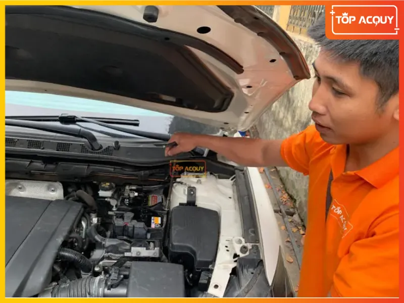 Đội ngũ kỹ thuật viên chuyên nghiệp và tận tâm tại Topacquy