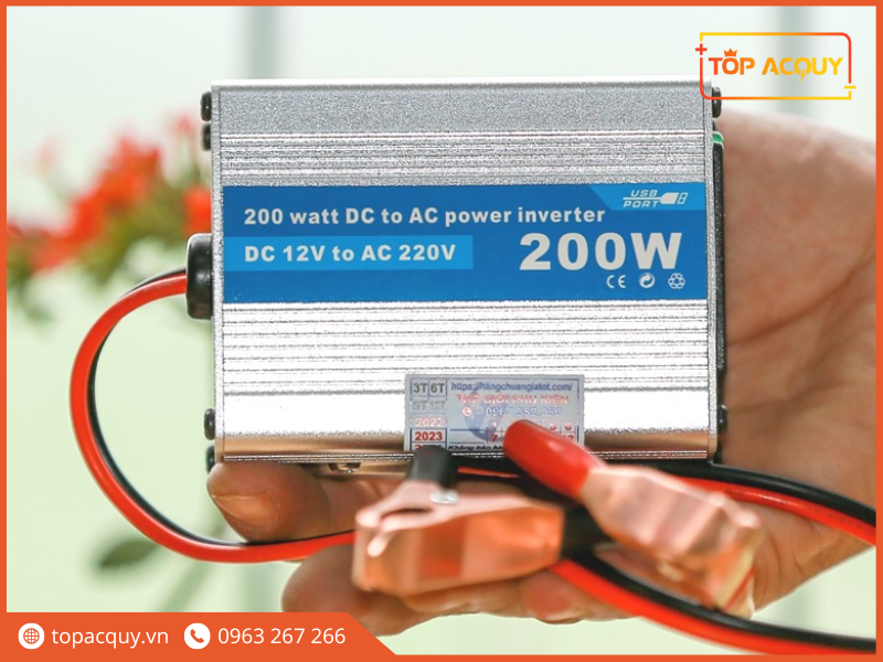 Máy kích nguồn điện chuyển đổi điện DC từ ắc quy sang điện AC