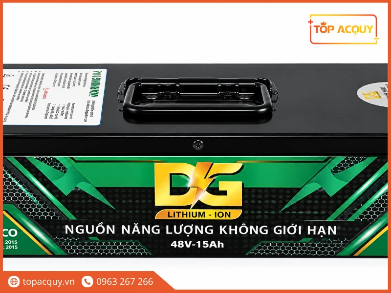 Mặt trước pin Lithium Đức Giang DGLI-4815 in rõ thông số 48V-15Ah