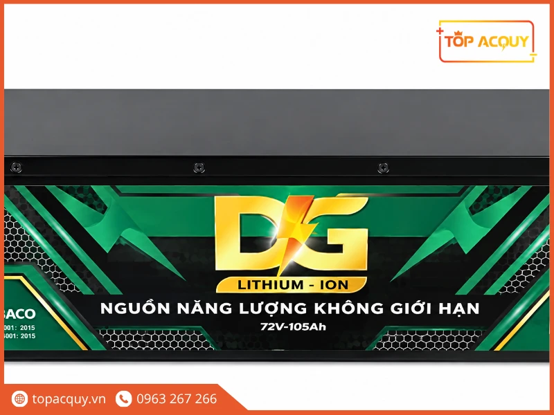 Cận cảnh tem nhãn thương hiệu DGC Lithium-ion 72V 105Ah chính hãng