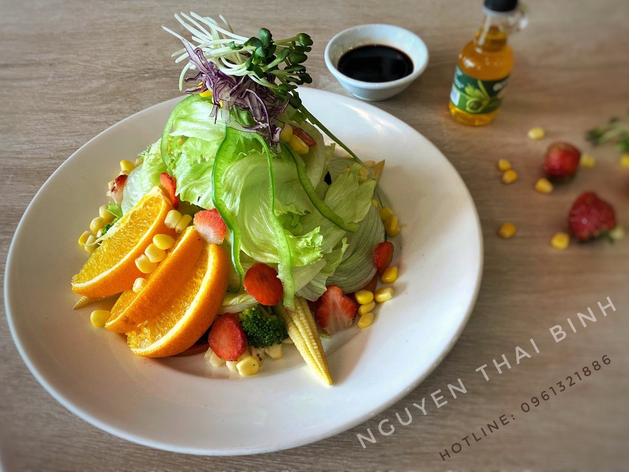 Salad A ( Giấm Tây - dầu Oliu)