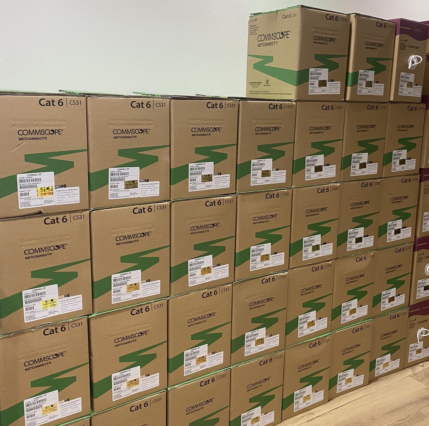 Cáp mạng Commscope Netconnect Category 6 UTP Cable, 4-Pair, 23 AWG ...