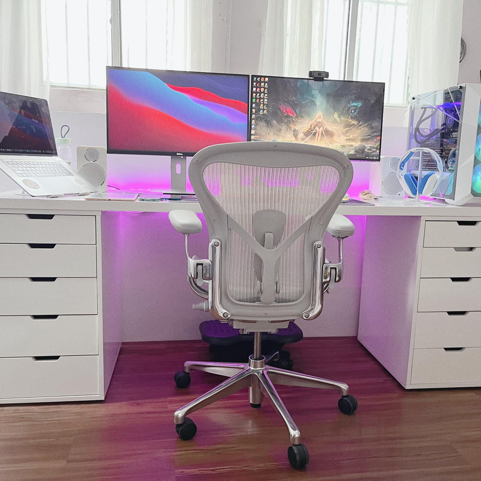 Review chi tiết ghế công thái học Herman Miller Aeron