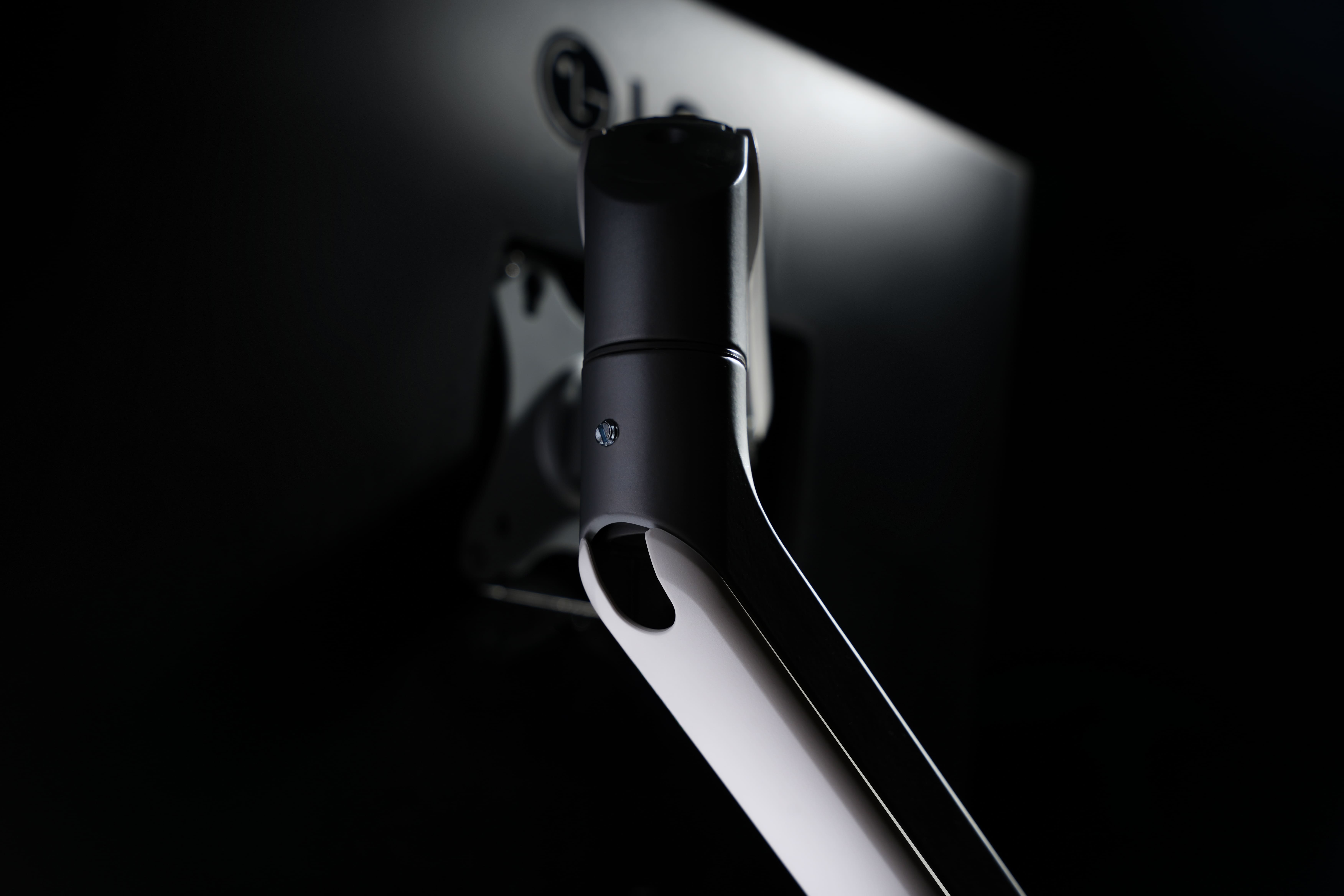 Giá đỡ màn hình Hyperwork Human Motion T6 Pro