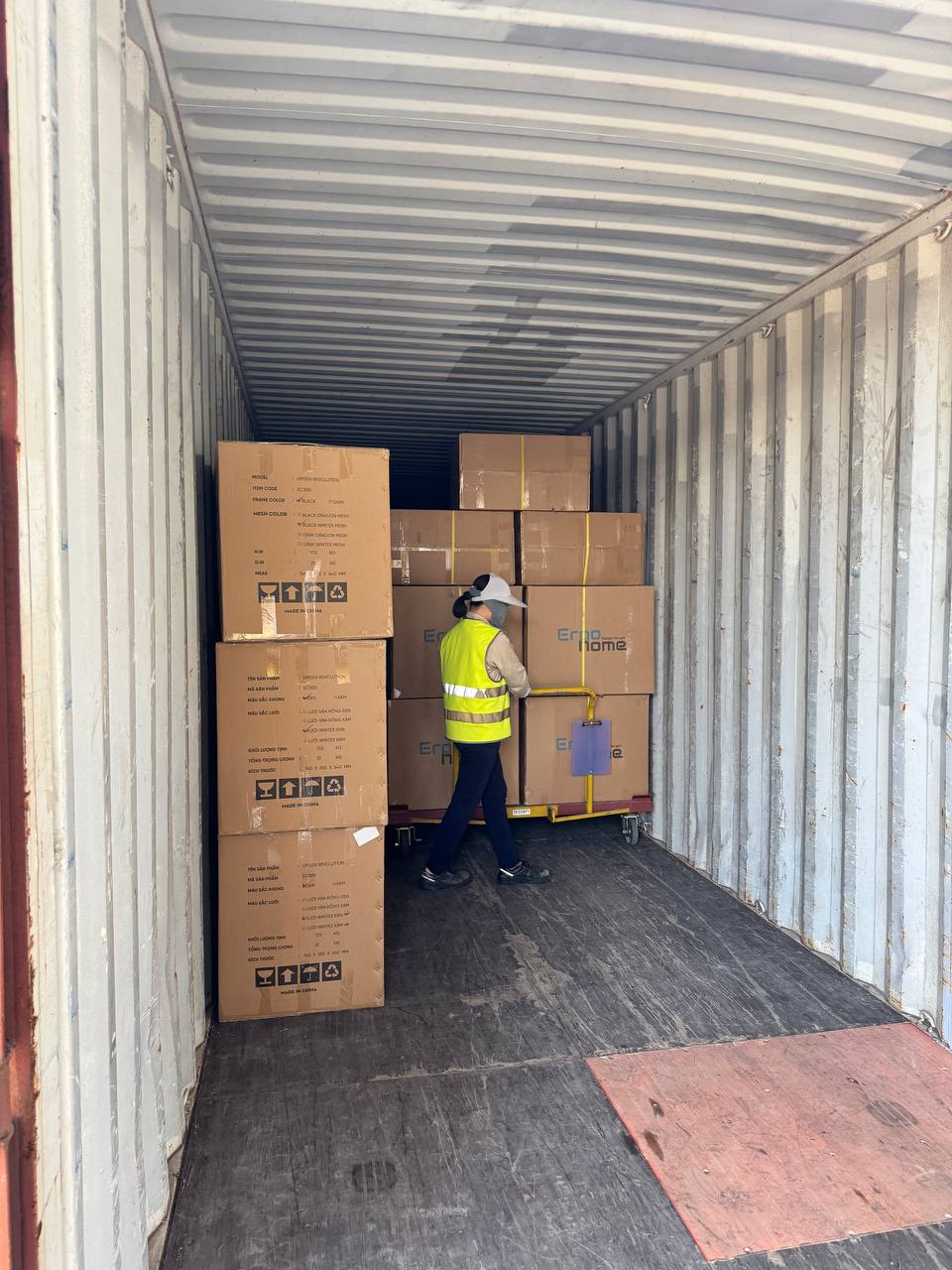 Dự Án ghế Nova cùng Công ty TNHH Ford Việt Nam