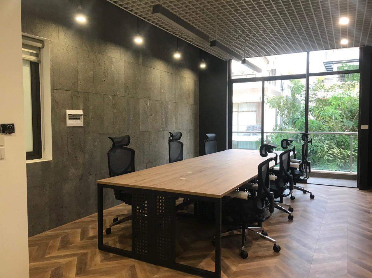 Dự án ghế GT Chair Isee Mini cùng công ty TNHH thương mại dịch vụ HIWEB