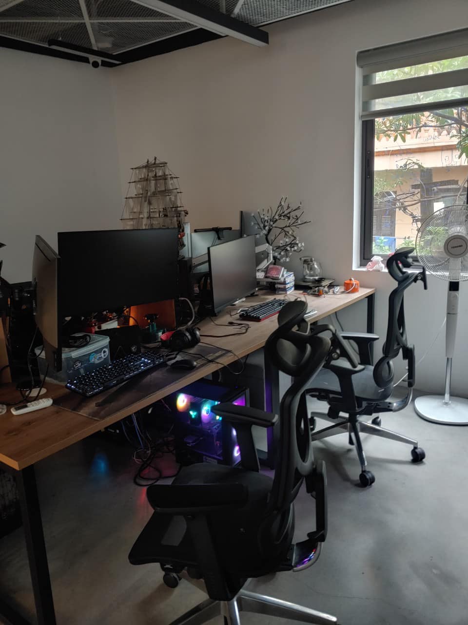 Dự án ghế GT Chair Isee Mini cùng công ty TNHH thương mại dịch vụ HIWEB