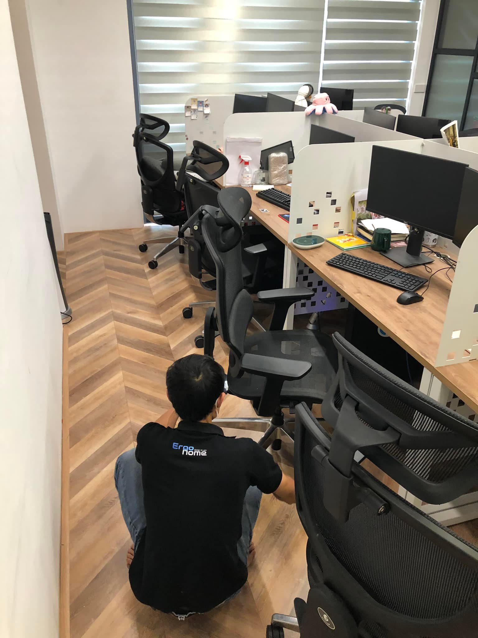 Dự án ghế GT Chair Isee Mini cùng công ty TNHH thương mại dịch vụ HIWEB