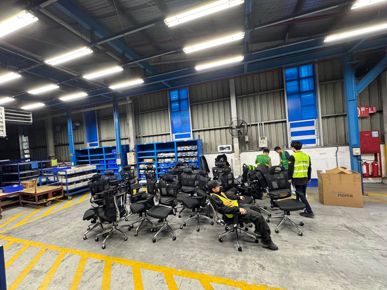 Dự Án ghế Nova cùng Công ty TNHH Ford Việt Nam